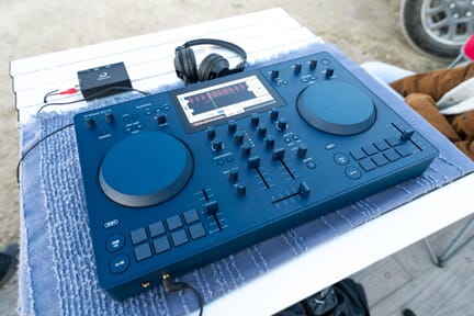 Best Standalone DJ Controllers