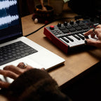 Akai Professional MPK Mini Play MK3 Standalone Keyboard & USB Controller + Komplete Select