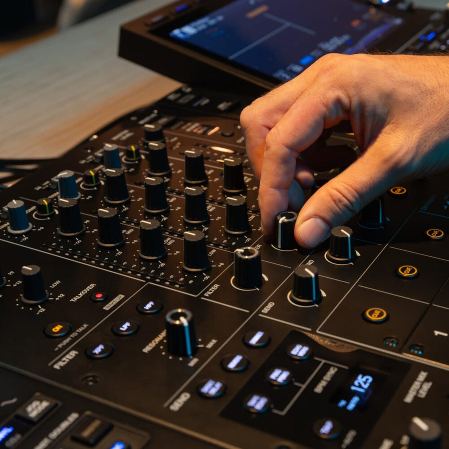 AlphaTheta DJM-V5, 3-Channel Professional DJ Mixer