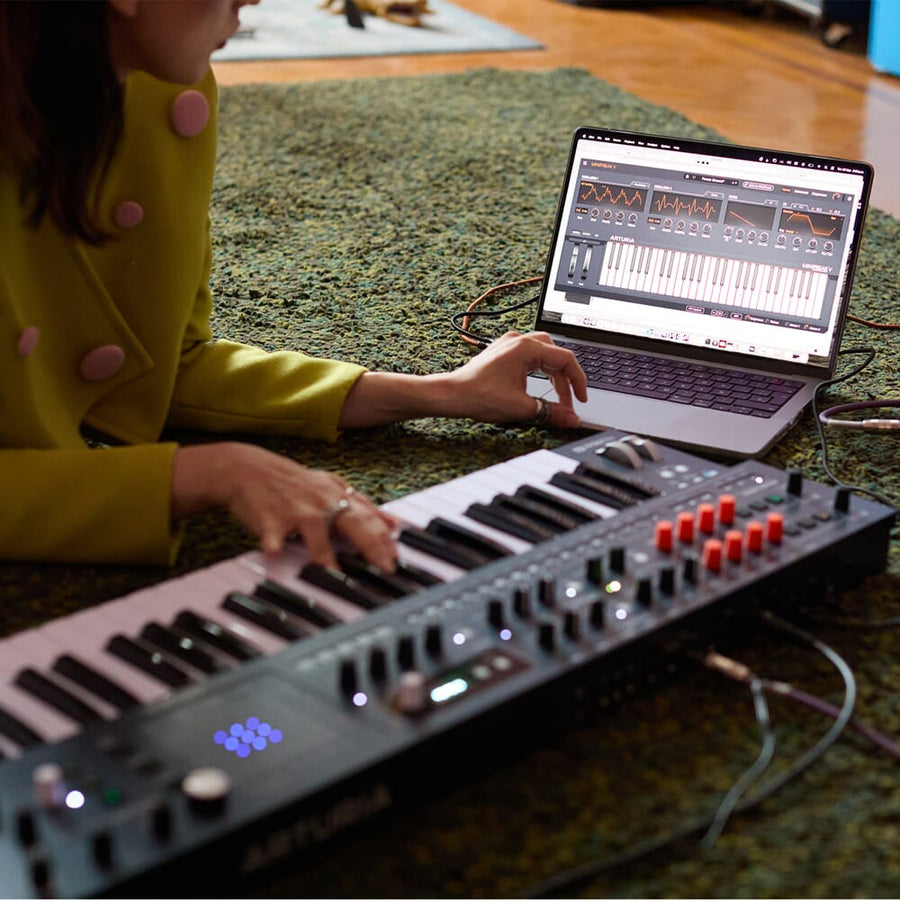 Arturia MiniFreak 49, 49-Key Polyphonic Hybrid Synthesizer with Step-Sequencer