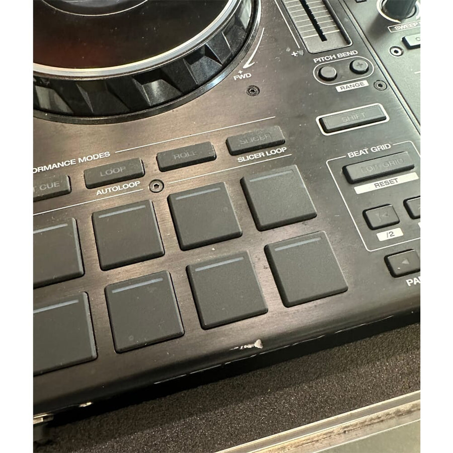 Denon DJ Prime 4+ with Swan Flight Case (B-Stock)