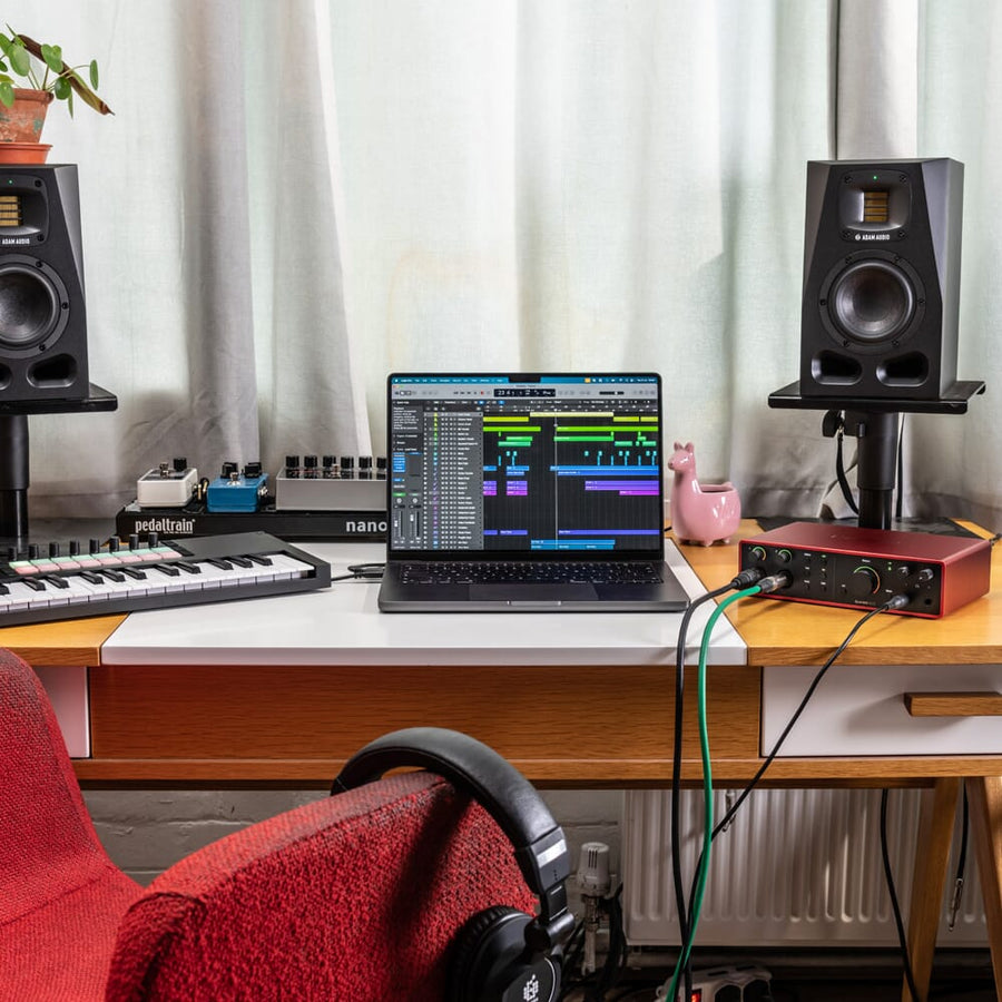Focusrite Scarlett 16i16 (G4) USB 16 In/16 Out Desktop Audio Interface with 2 Mic Preamps, MIDI and SPDIF