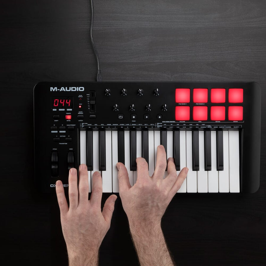 M-Audio Oxygen 25 MKV, 25-Key USB MIDI Controller Keyboard + Komplete Select