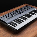 Modal Electronics Argon 8, 8 Voice Polyphonic Wavetable Keyboard Synthesizer