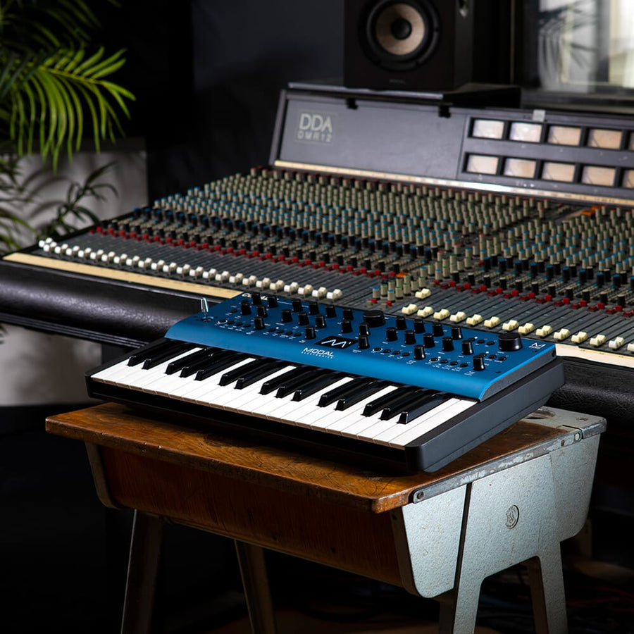 Modal Electronics Cobalt 8 Virtual Analogue Keyboard Synthesizer