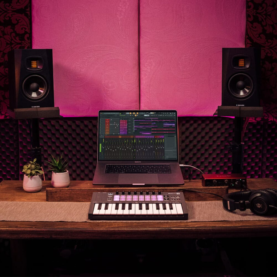 Novation FLkey Mini, USB MIDI Keyboard for FL Studio + Komplete 15 Select