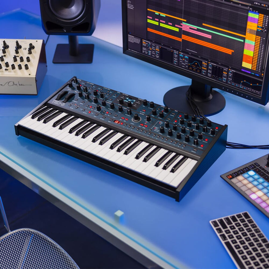 Oberheim TEO-5 Analogue Synthesizer Keyboard