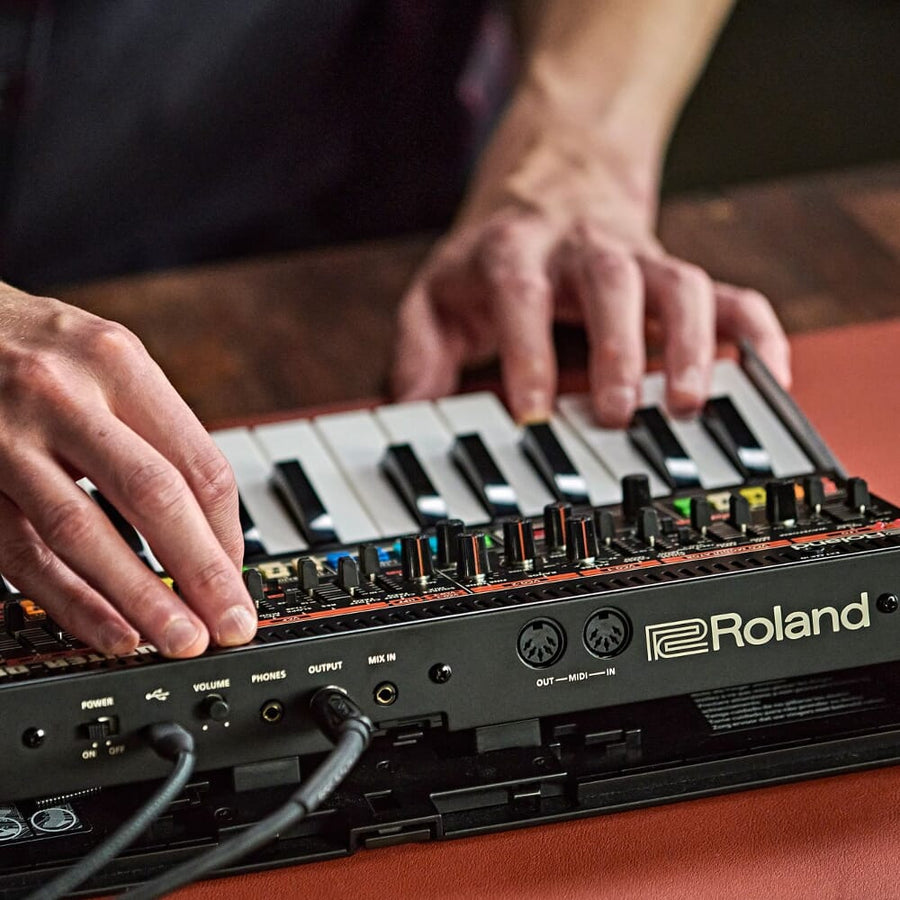 Roland Jupiter-08 Boutique Synthesizer (Recreation of the Jupiter-8) Includes the K-25m Keyboard