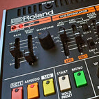 Roland Jupiter-08 Boutique Synthesizer (Recreation of the Jupiter-8) Includes the K-25m Keyboard