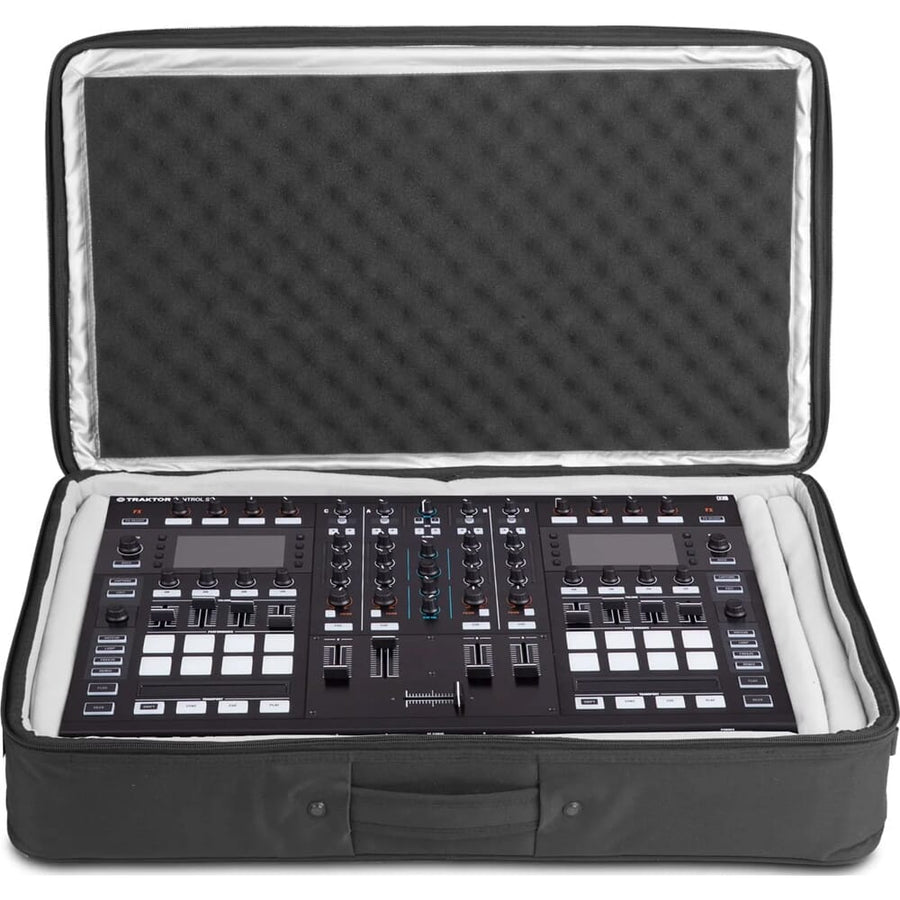 UDG Urbanite MIDI Controller Sleeve Large (Black)