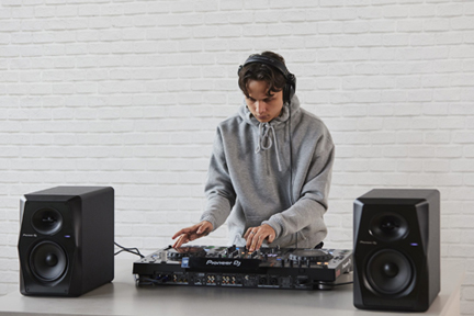 BEST NEW DJ EQUIPMENT FOR 2022