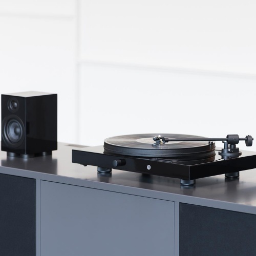 Pro-Ject Music Crate 2, Juke Box E Turntable & Speaker Box 5 (Black)